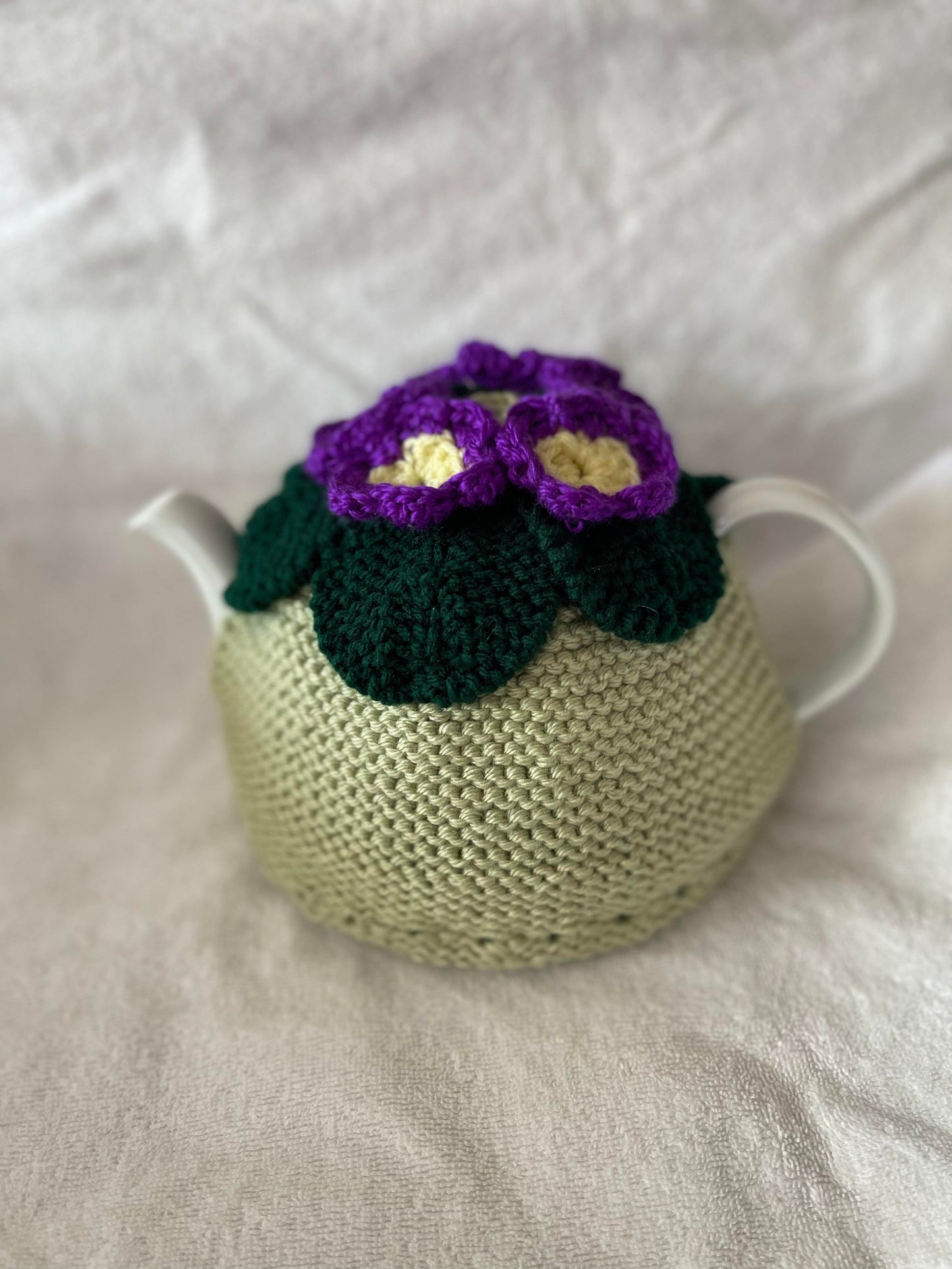 Tea Pot Cozy Light green with purple flowers