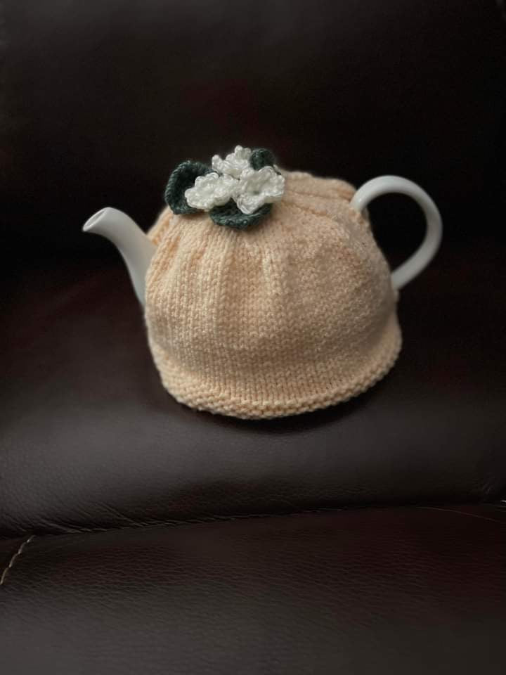 Tea Pot Cozy Peach with Flowers