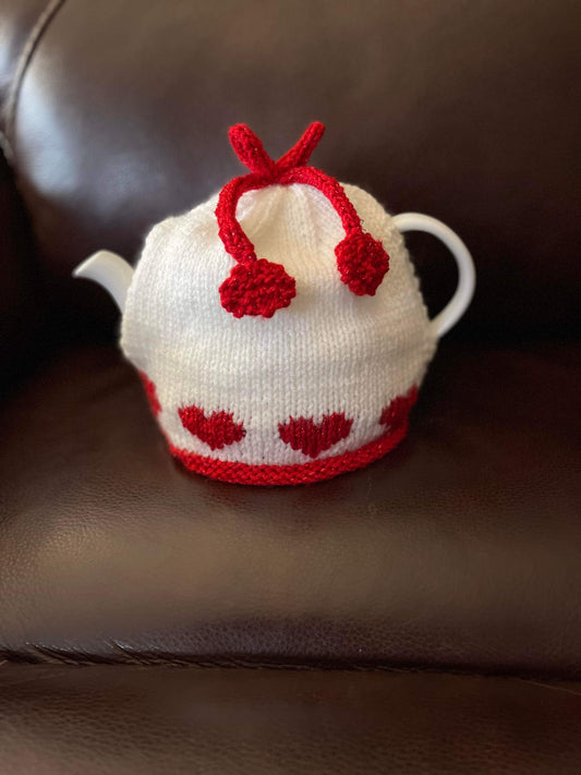 Tea Pot Cozy  Hearts and a bow